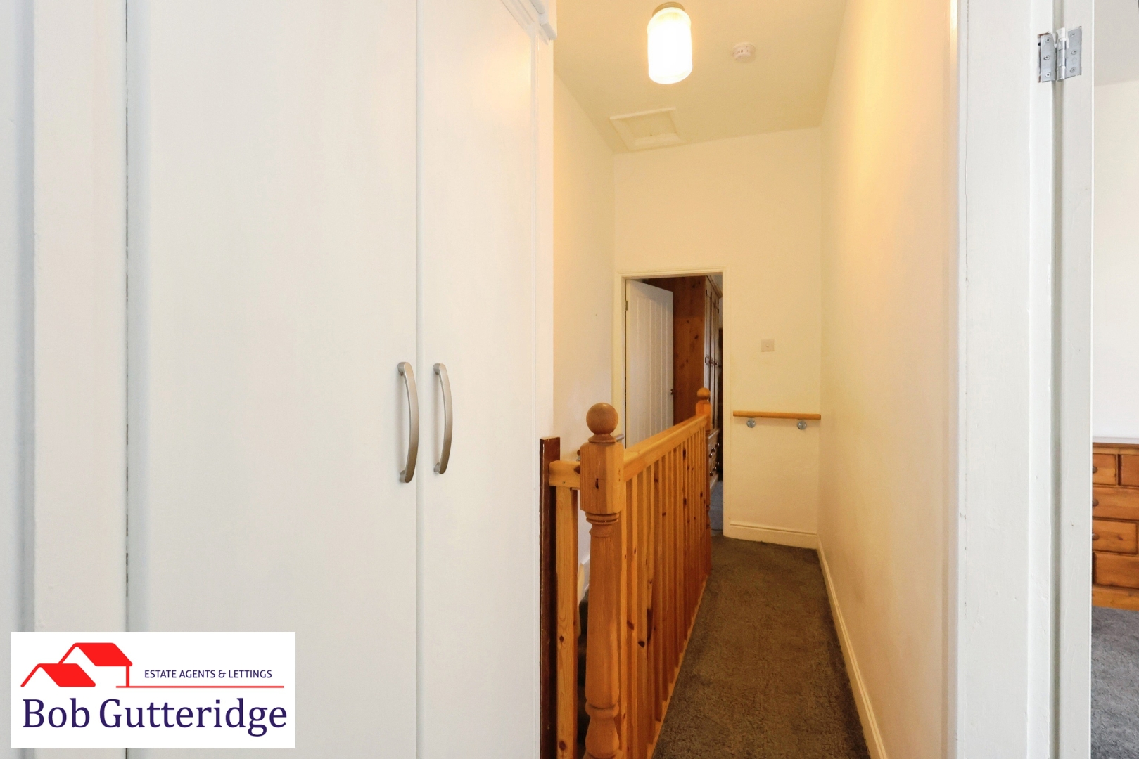 FIRST FLOOR LANDING